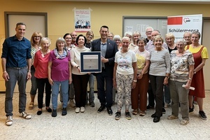 Bild: Die ehrenamtlichen Mitarbeiterinnen und Mitarbeiter des AWO-Ortsvereins Denzlingen erhalten den Denzlinger Bürgerpreis 2025. Foto: Gemeinde Denzlingen Bild: Die ehrenamtlichen Mitarbeiterinnen und Mitarbeiter des AWO-Ortsvereins Denzlingen erhalten den Denzlinger Bürgerpreis 2025. Foto: Gemeinde Denzlingen
