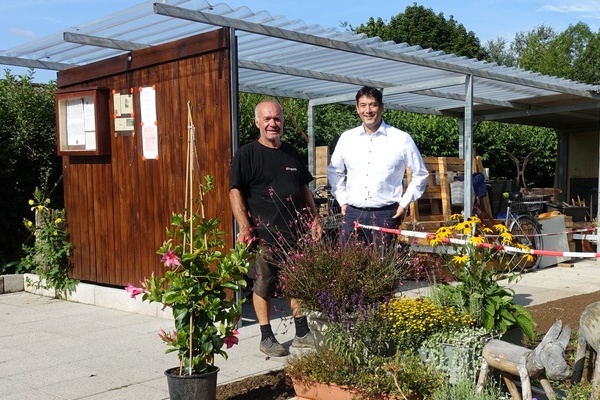 Erster Vorsitzender Robert Schock und Brgermeister Markus Hollemann